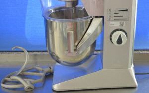 Posiłek w szkole i domu.  (10)